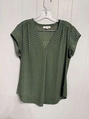 Monday Fun Olive Green Swiss Dot V-Neck Cap Sleeve Blouse Medium Lightweight